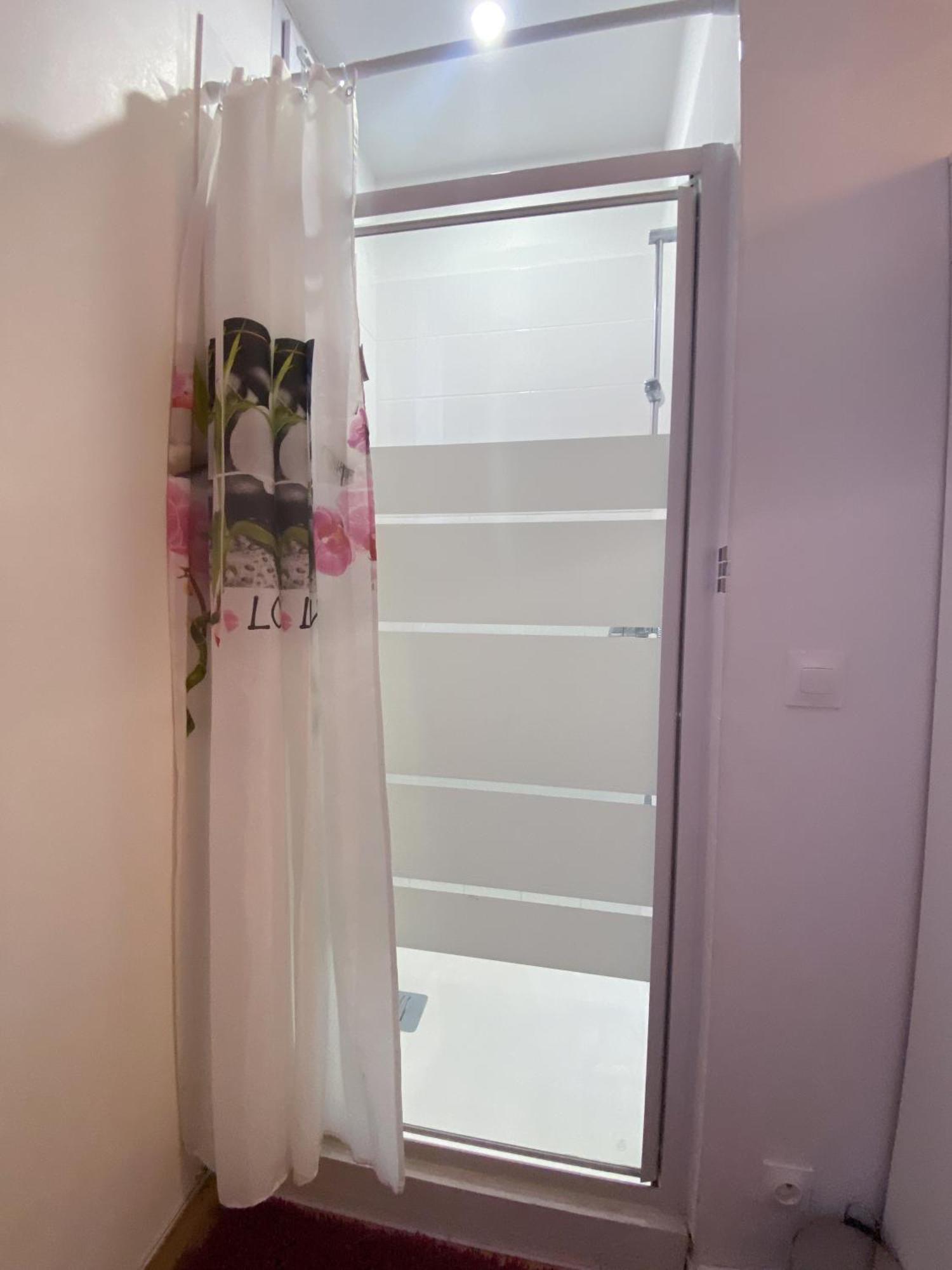 Nice Apartment Ideal To Visit Paris Clichy Bagian luar foto